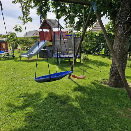 L'hirondelle-l'hirondo Turretot